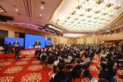 李克強：今年政府支出更多向民生領(lǐng)域傾斜，特別是義務(wù)教育和基本醫療
